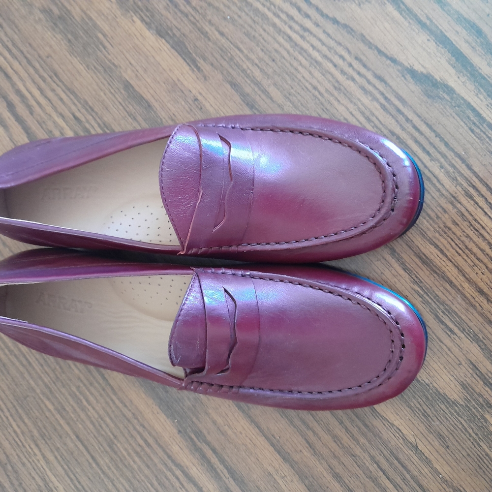 Array Women's Burgundy Loafers